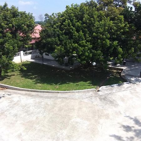 Seri Dusun Sepang Homestay & Event Space Esterno foto