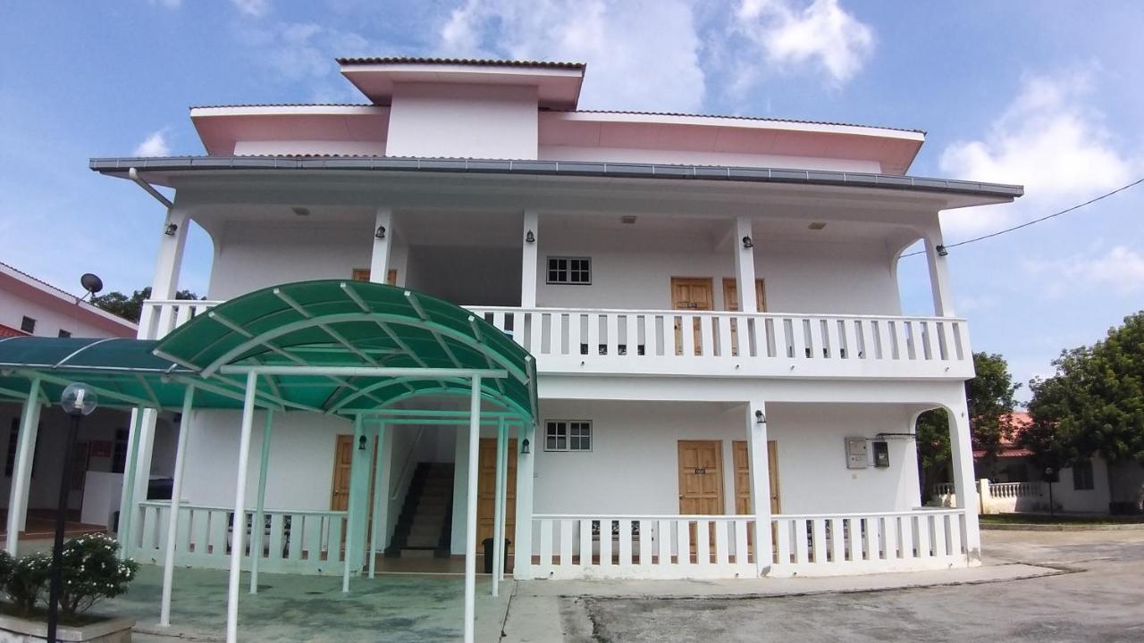 Seri Dusun Sepang Homestay & Event Space Esterno foto