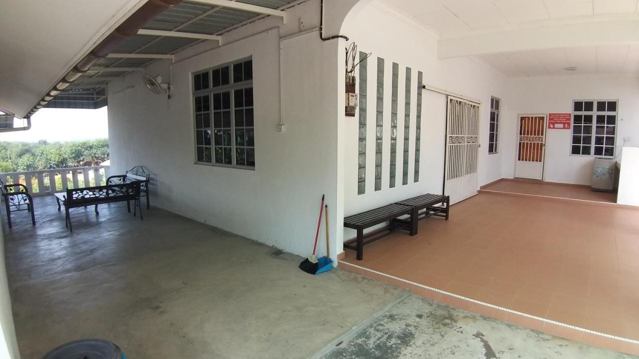 Seri Dusun Sepang Homestay & Event Space Esterno foto