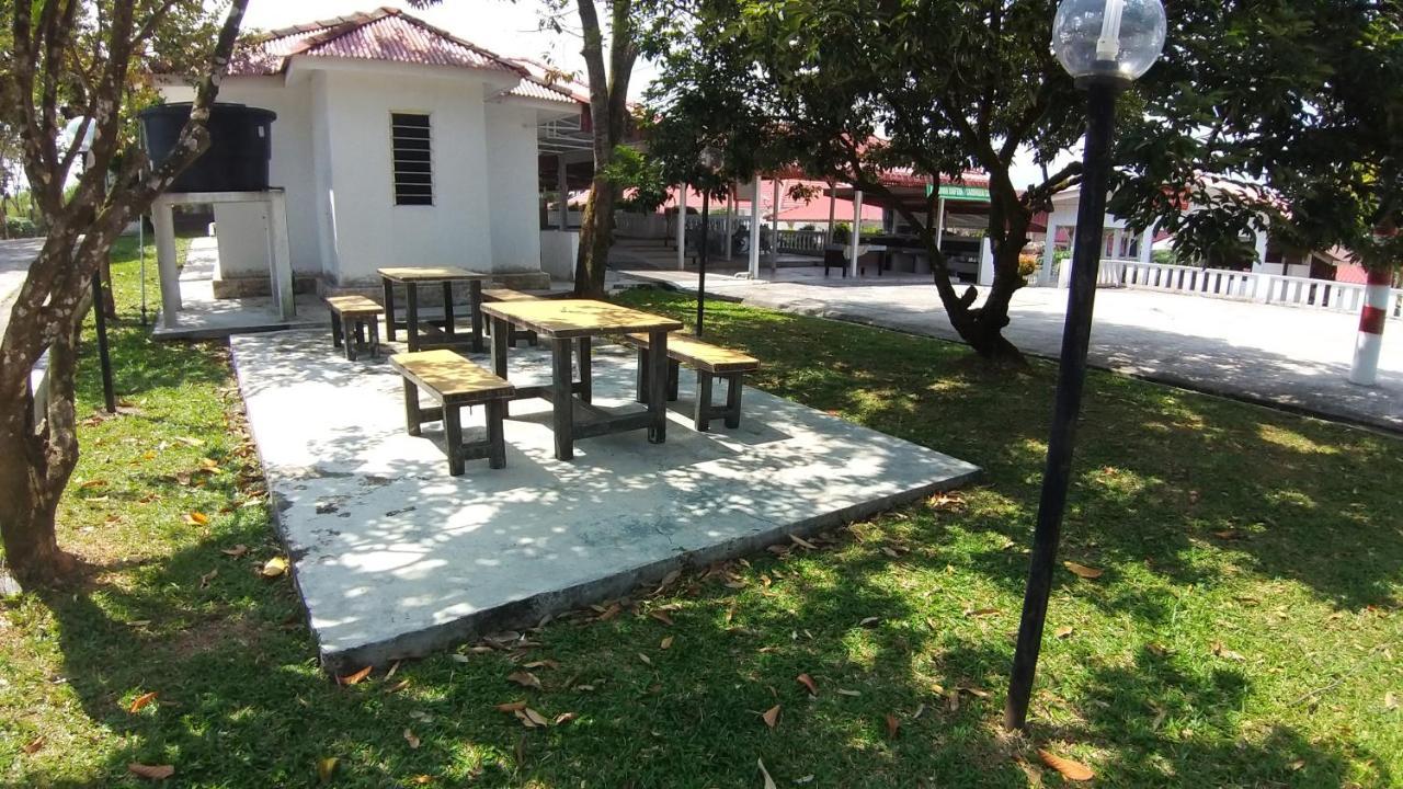 Seri Dusun Sepang Homestay & Event Space Esterno foto
