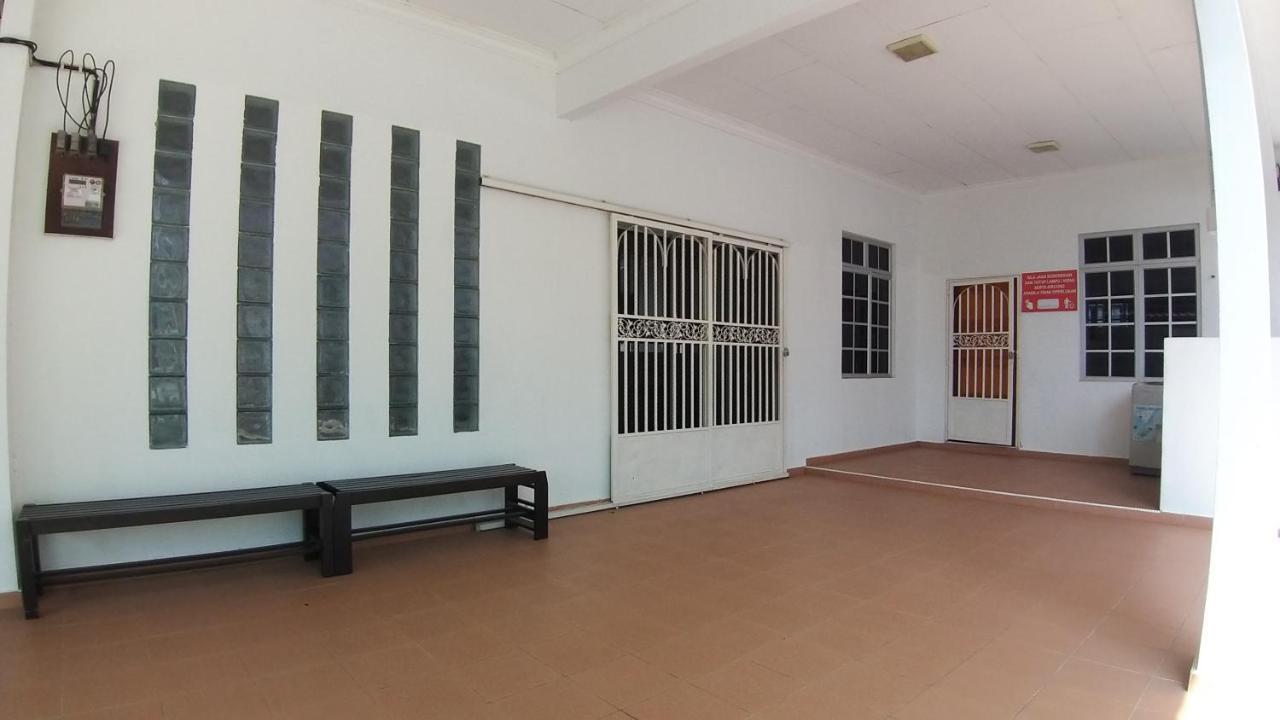 Seri Dusun Sepang Homestay & Event Space Esterno foto