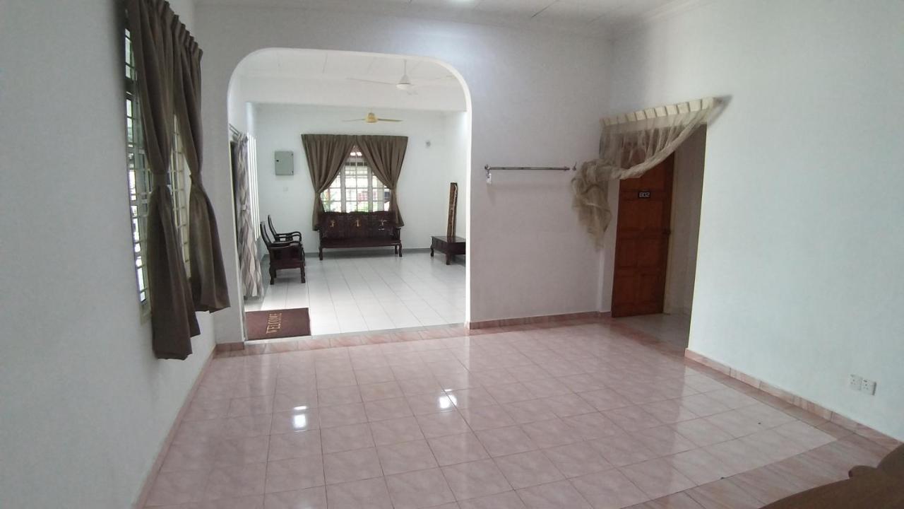 Seri Dusun Sepang Homestay & Event Space Esterno foto